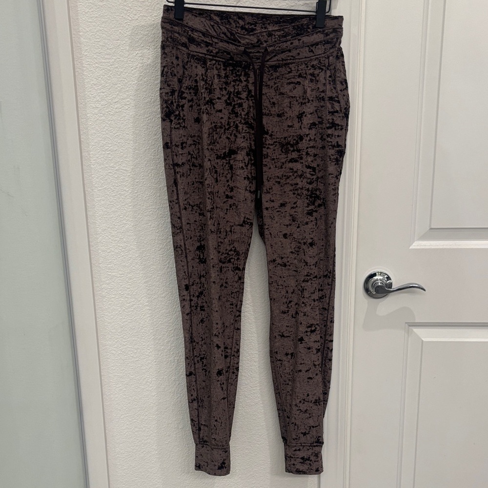 Lululemon Ready To Crush Jogger in French Press - 6 - special edition